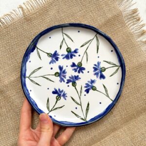 Тарелка с васильками