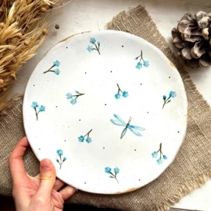 Тарелка со стрекозой и незабудками