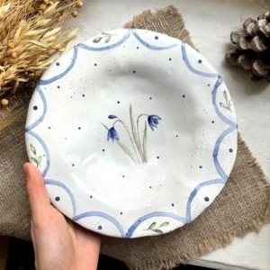 Тарелка с пролесками