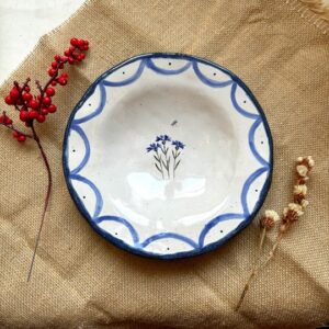 Тарелка с васильками