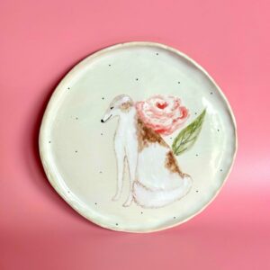 Тарелка с борзой и розой
