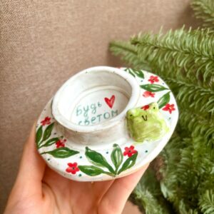 Подсвечник с лягушкой и цветами